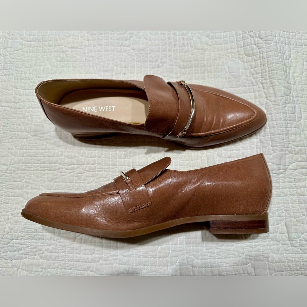 Nine West tan loafers - size 9M